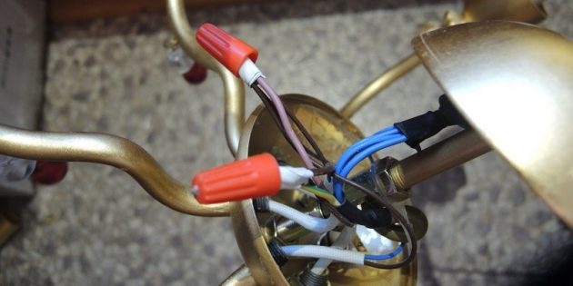Отключите электричество Как подключить люстру
