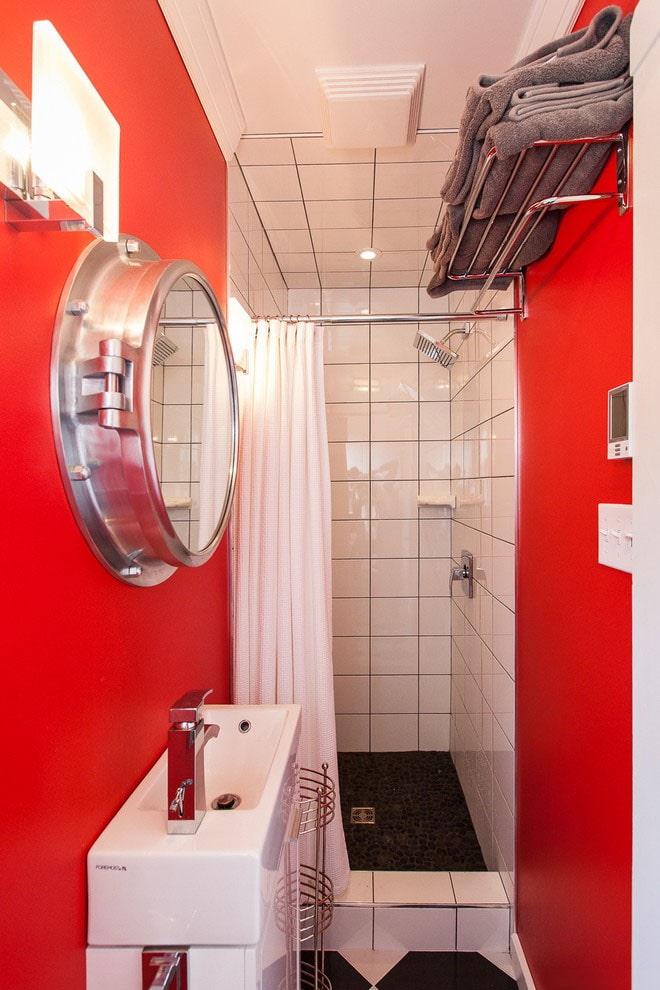 красная ванная комната