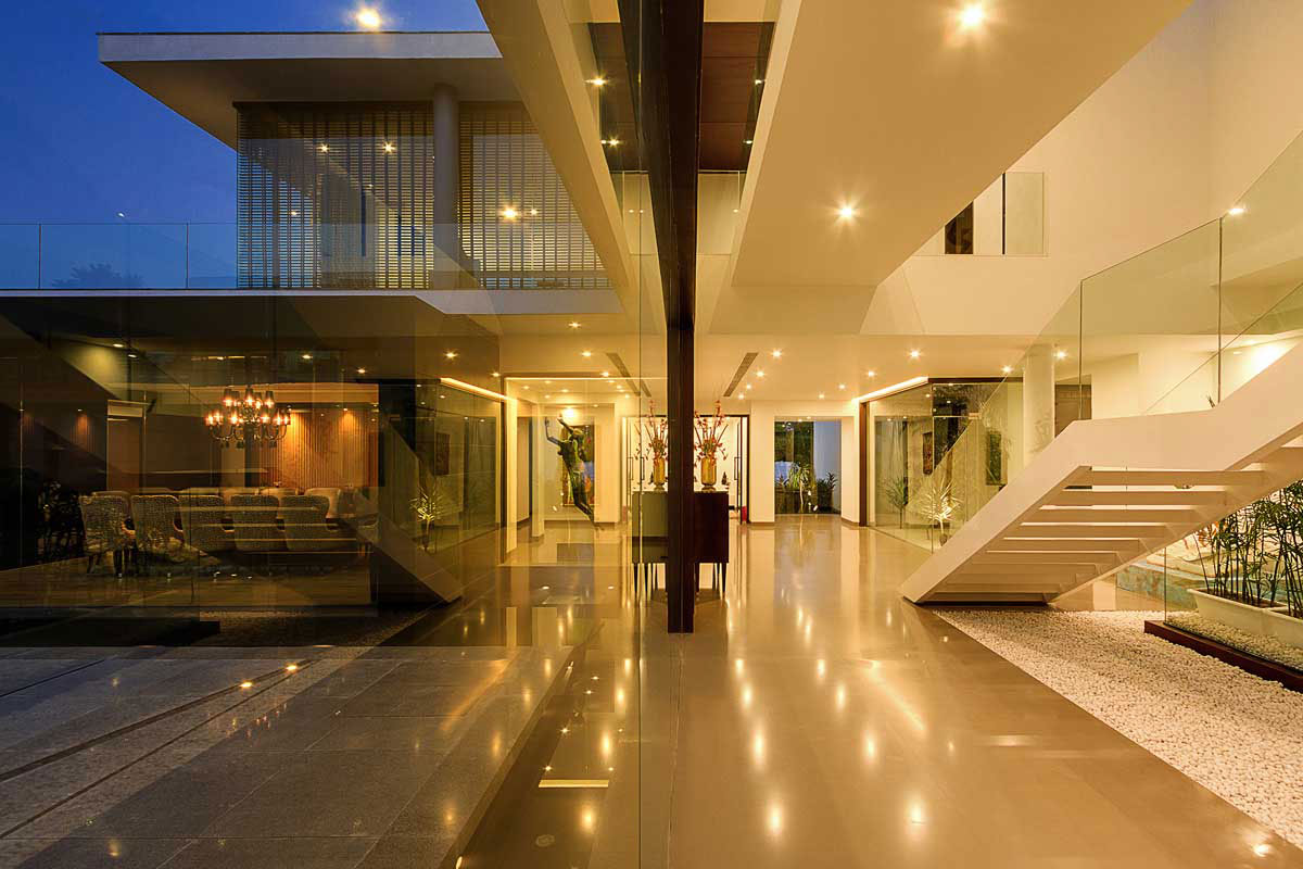 Дизайн интерьера резиденции Center Court Villa от DADA Partners в Индии