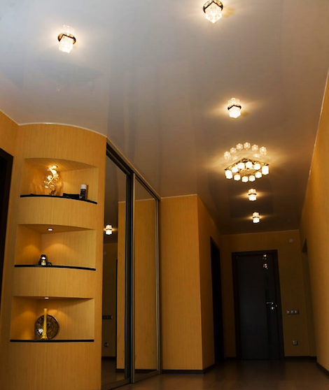 Варианты расположения точечных светильников на потолке на фото