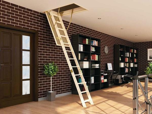 Перед тем как устанавливать лестницу, следует сделать правильные замеры как чердака, дверцы, так и лестничной конструкции 