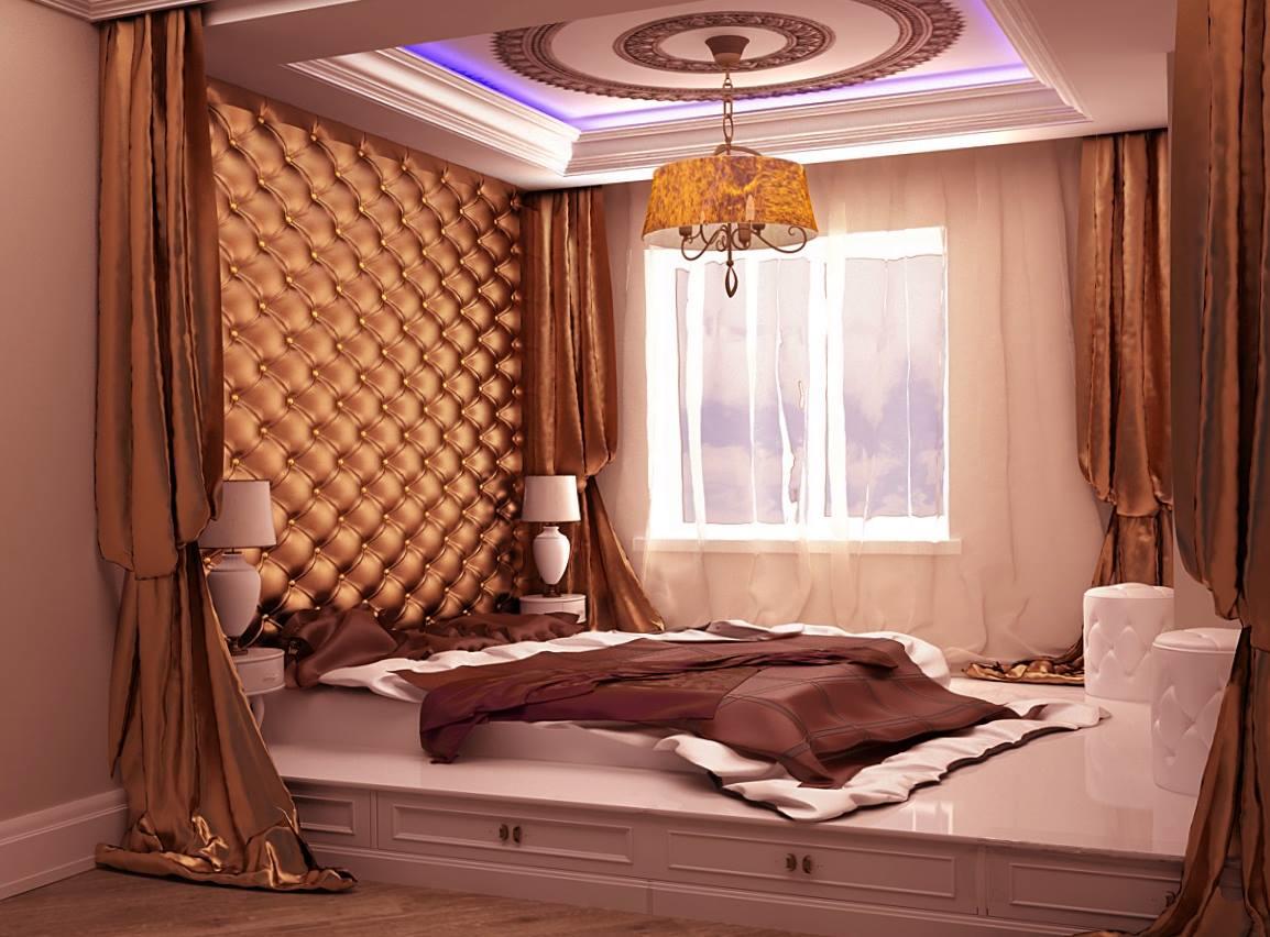 Преимущество маленькой спальни в том, что вы можете обустроить интерьер довольно оригинально, к примеру, расположить кровать на подиуме или создать иллюзию ниши